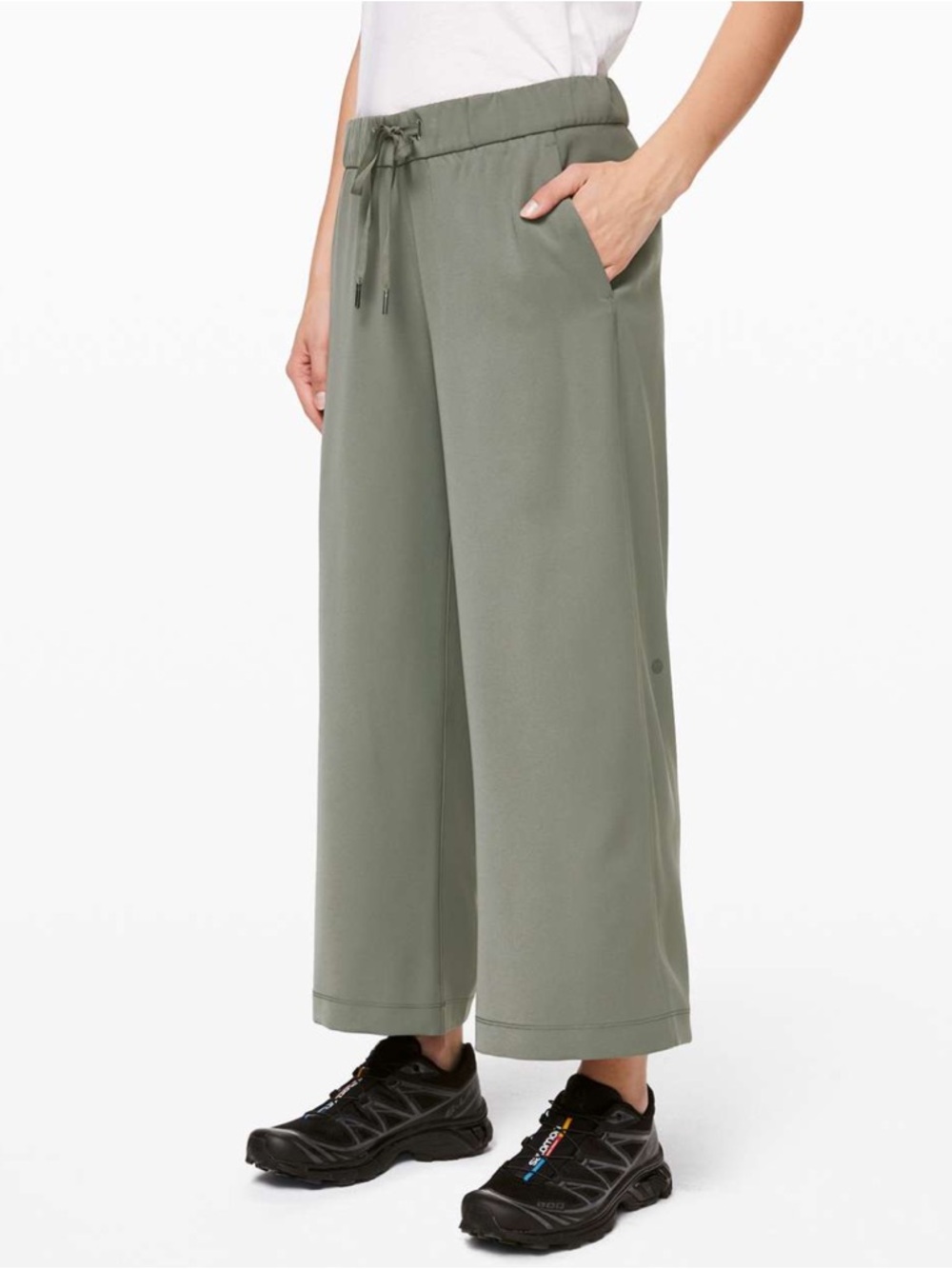 Lululemon On the Fly Wide-Leg 7/8 Pant *Woven - Grey Sage
